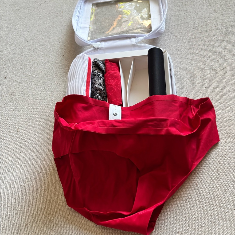 Lululemon InvisiWear Mid-Rise Bikini Underwear 4 Pack sz M